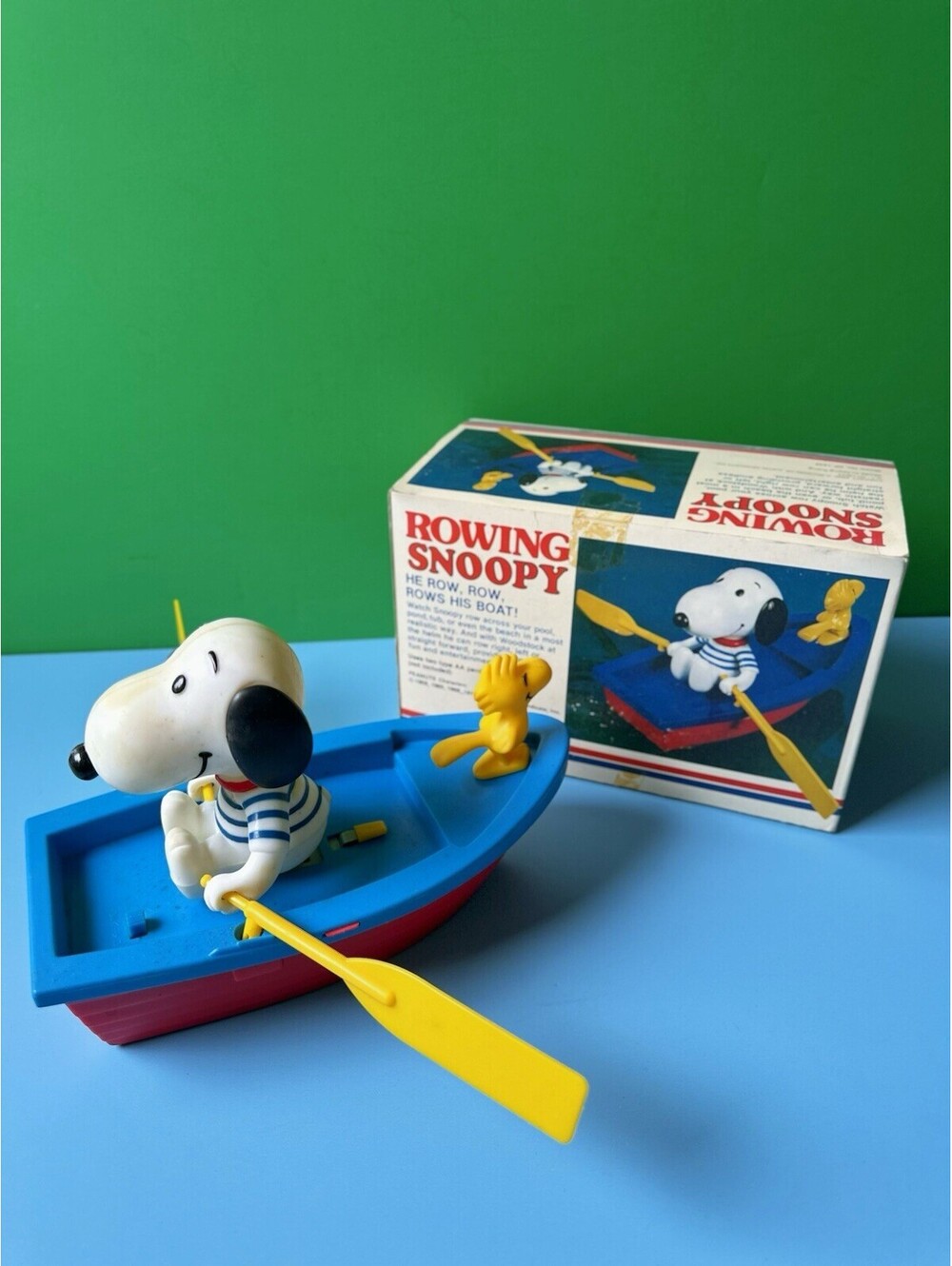Vintage 1972 Rowing Snoopy Water Boat New In Box